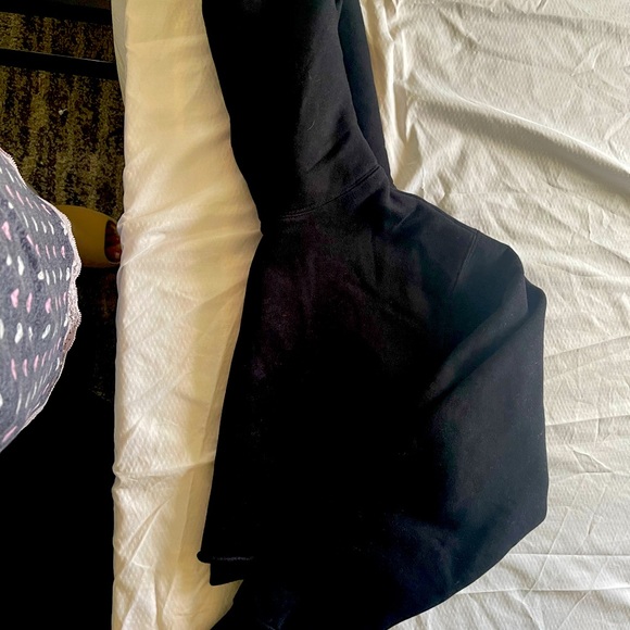 Girl cropped black hoodie - Picture 3 of 5